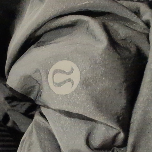 Lululemon Womens Reversible Insulated Bomber Jacket Black Like New - Picture 13 of 13